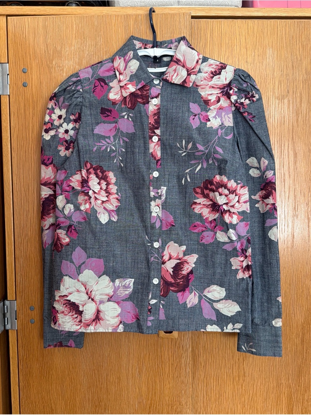 Jill Stuart Gray Button-Up Blouse with Pink Floral Print